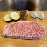 ステーキ・鉄板料理和かな 北上店 - 訪問日2025.10.13（月）ランチ（2回目の訪問）
                                季節の野菜
                                ズッキーニ、椎茸、里芋
