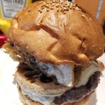 CHILLAX BURGERS&WINE - 旬の秋野菜とモッツァレラチーズバーガー（2025年10月）