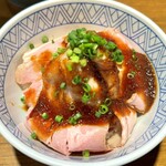寿製麺 よしかわ 川越店 - ローストポーク丼