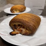 ブールドゥ・ネージュ - 訪問日2025.10.15（水）
                                ハムチーズクロワッサン486円（税込）