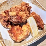 尾崎牛と直送海鮮 個室居酒屋 しおり - 鶏の唐揚げ