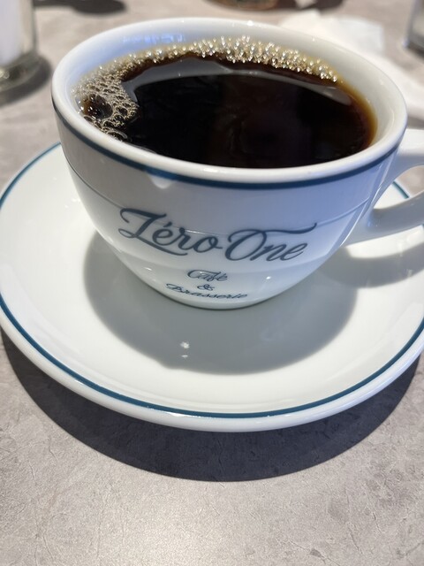 Zéro One Café &amp; Brasserie Machida