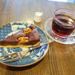 すみだ珈琲 - チョコレートのタルト(380円)と本日のコーヒー パナマゲイシャ(540円)