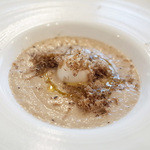 il tram - 8種類のきのこのスープ 黒トリュフのせ(2500円のランチコース)