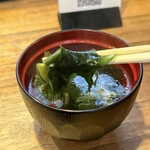 長者町 焼肉 輪心 - ワカメスープ