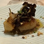ステーキ 西洋料理 寛 - フォアグラのポアレ　栗とマッシュルームのソースデュカスパイス