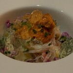 ステーキ 西洋料理 寛 - 地場カリフラワーのムース　雲丹ずわい蟹トマトのコンソメジュレ