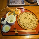 蕎麦 はなれ UOTORA - ざるそば、天ぷら盛り合わせ(*‘ω‘ *)