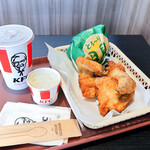 ケンタッキーフライドチキン - とろ～り月見和風カツバーガータマゴたっぷりタルタル、オリジナルチキン3P、コールスロー、ペプシコーラ