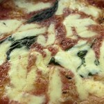 ピッツェリア　デラチッタ - 料理写真:マルゲリータL(2800円)