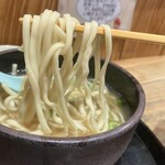 琉球村 - 沖縄そば独特な太平麺リフト