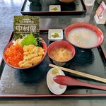 漁師の店 中村屋 - 絶品うに丼と白うにスープ