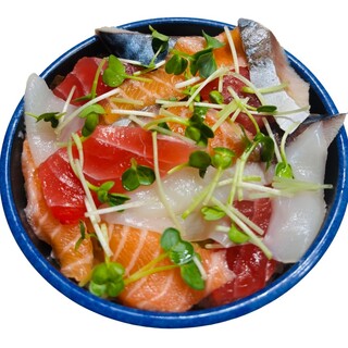 海鮮丼の駅前_0