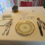 ラ メゾン クルティーヌ - 着席！