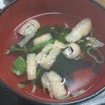 タカラ亭 - 揚げとねぎ、わかめの下から玉子をといたのが現れました。