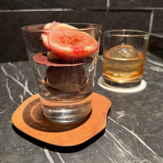 自社農園カカオ豆のチョコレートアイス×オリジナルウイスキー