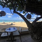 Hau Tree Lanai Restaurant - 