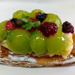 Boulangerie Queue - シャインマスカットデニッシュ425円