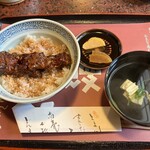 Donmai京楽軒 - 料理写真:小さい！てかこの盛り方センスない
