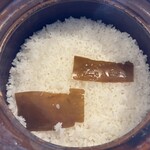 やさい暦 暁 - 土鍋焚きご飯を見せてくれます