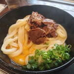 讃岐うどん 幅屋 - R7.10.19甘辛生すじかま玉うどん。1100円。一人前でも麺が打ち込んであるのでお腹にどっしりです。