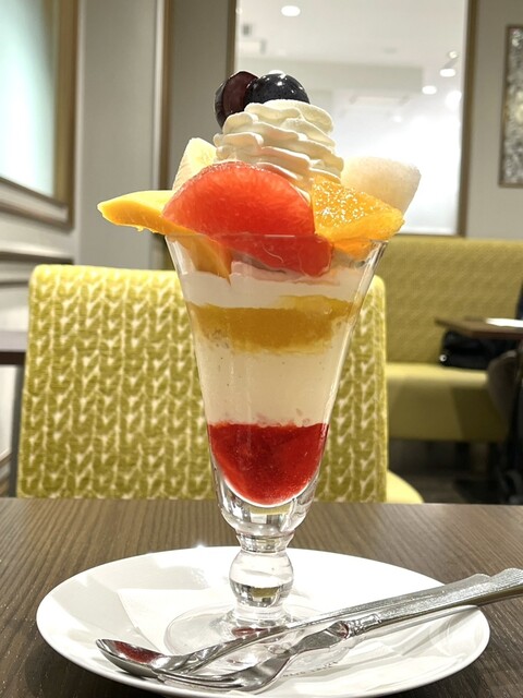 Sembikiya Sohonten Fruit Parlour Nihonbashi Takashimaya Ten