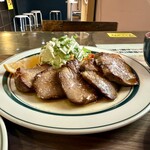 キッチン あずま - 仔牛の厚切りタンステーキ♡（ 塩 ）