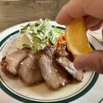 キッチン あずま - レモンを搾り♡