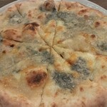 カフェ ラ・ボエム - 何ピザだったかな…