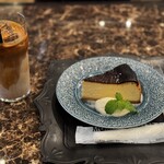 モンディアルカフェ328 - 