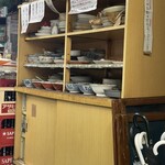 埼玉屋食堂 - おかずが置いてある棚