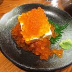 魚虎 - イクラ冷や奴＠980円