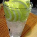 魚虎 - 生レモンチューハイ＠600円