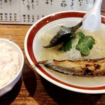 鮎ラーメン - 鮎ゴトハーフ