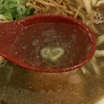 麺や 七彩 - スープは濃厚煮干しもクリアな後味！