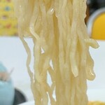 いろは食堂 - ザラザラした稀有な食感の多加水縮れ麺