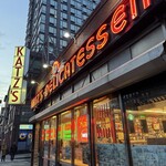 KATZ'S DELICATESSEN - 
