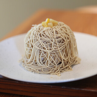 菓子舗 井村屋 - 料理写真:菓子舗井村屋謹製 国産栗モンブラン☆