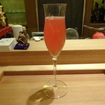 割烹・蕎麦 波と風 - 柘榴とシャンパンのカクテル