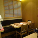 割烹・蕎麦 波と風 - テーブル席