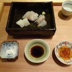 割烹・蕎麦 波と風 - お造り　すみいか、すずき、かわはぎ肝巻き
      