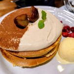 珈琲館 - 料理写真:栗のパンケーキ