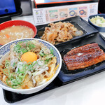 吉野家 - 月見牛とじ丼＋お新香セット、牛皿、鰻皿