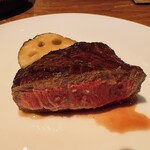 Hirovanna - 知多牛。奥にいるのは蓮根。