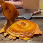 味乃家 - 絶妙な量のからしマヨをぬりぬり♡