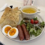 now new. - 自家製フォカッチャプレート