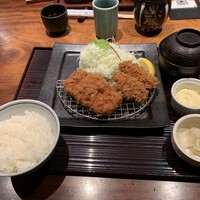 とんかつ まい泉 青山本店 - 黒豚とんかつと広島産牡蠣フライ膳