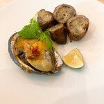 ハナウタ - 白ナスの豚巻き、アワビのトマト煮