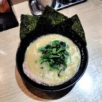 横濱家系ラーメン 海老名家 - 