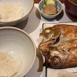米福 - ご飯、のどぐろの塩焼き、味噌汁、漬け物